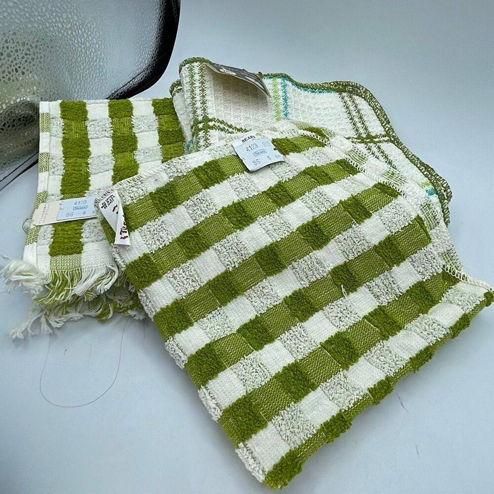 Vintage Avacado green white checked kitchen towel & 3 dish clothes.
